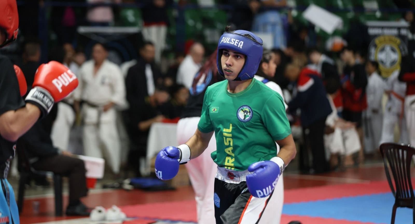 De Sidrolândia, Marcos Coltro encerra temporada de 2025 invicto e conquista oito ouros no kickboxing