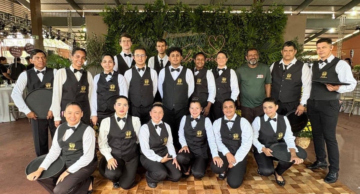 Equipe de Garçons Shalom se destaca com atendimento profissional para eventos em Sidrolândia, Campo Grande e Maracaju