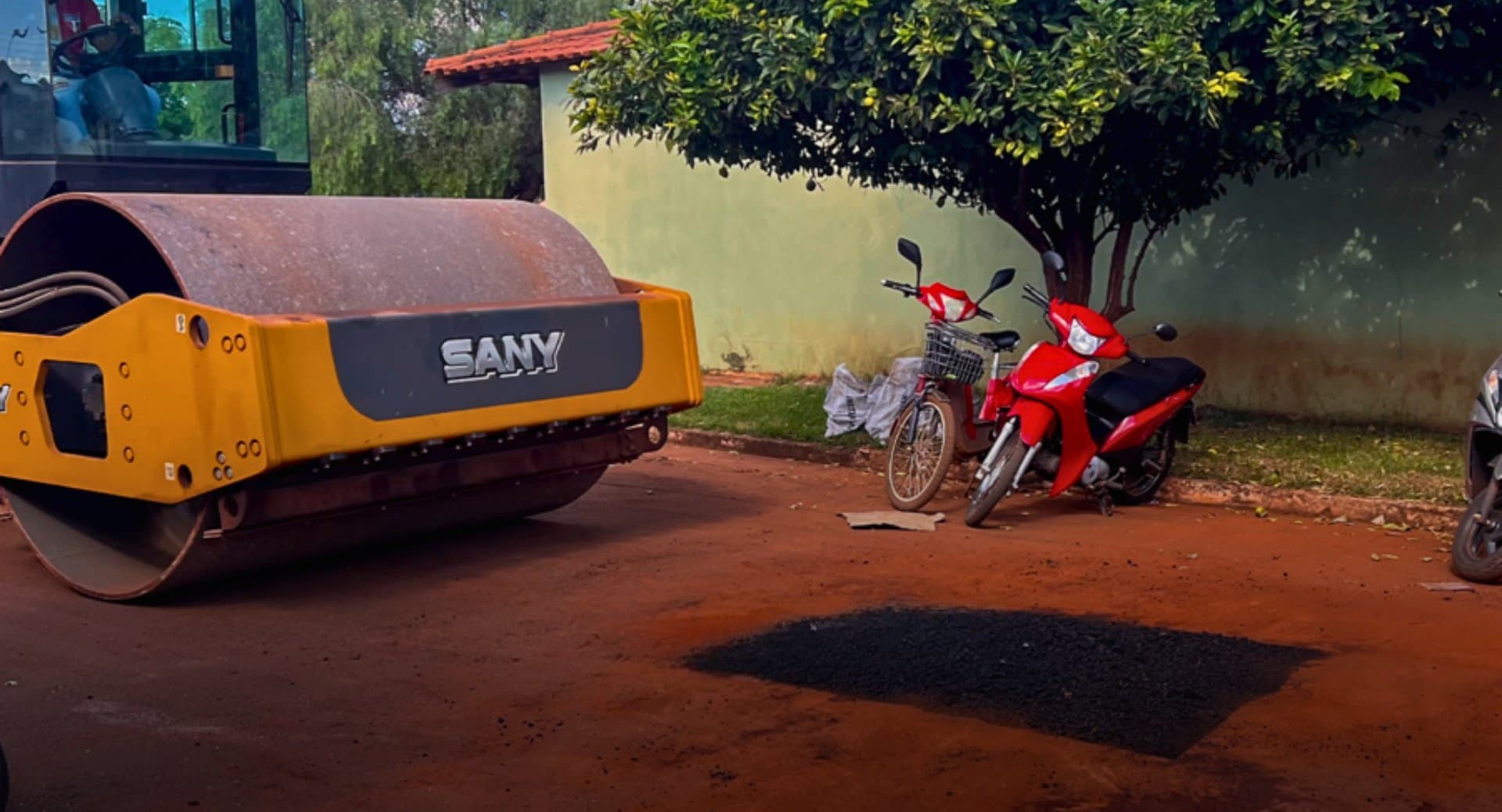 Manutenção das ruas segue com operação tapa buraco em diversos pontos de Sidrolândia