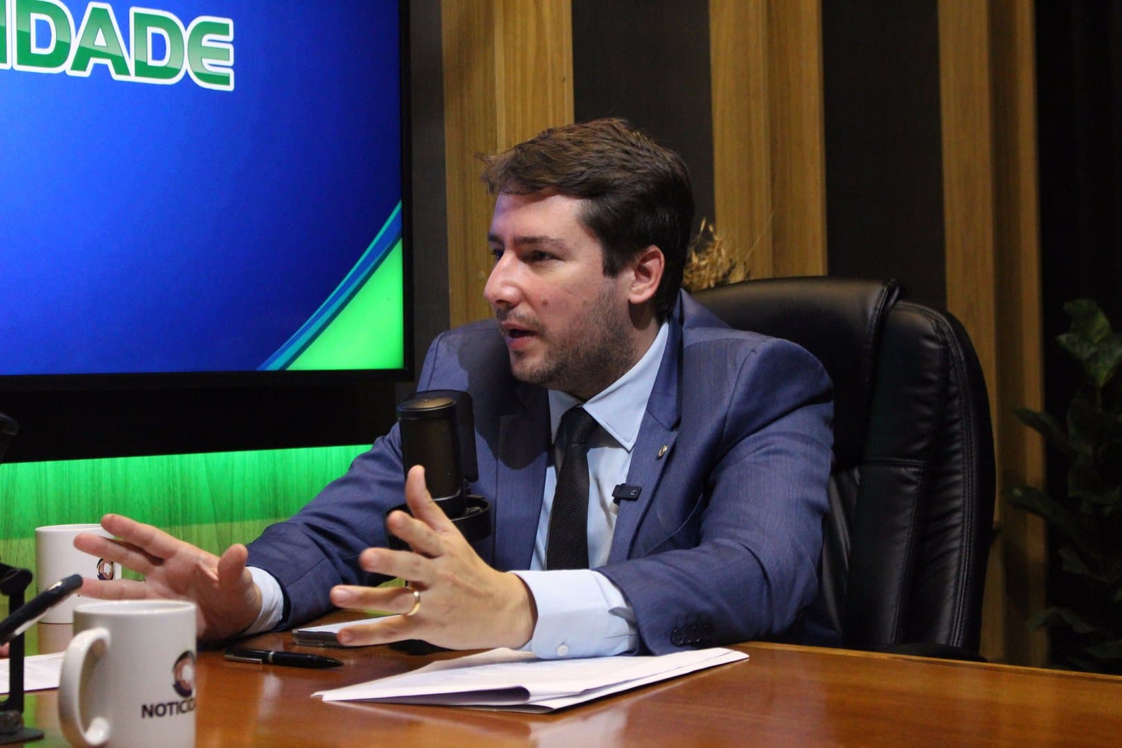 Em Podcast, Catan reforça disputa pelo governo, faz críticas e defende novo modelo de gestão