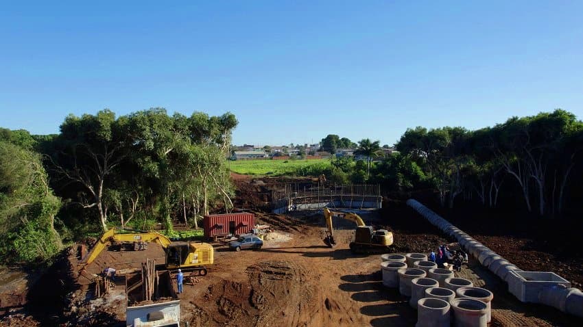 “Mais mobilidade, segurança e qualidade de vida”, destaca Calderan em visita às obras do prolongamento da Rua 11 de Junho