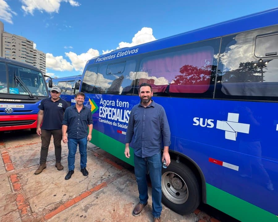 Saúde de Sidrolândia recebe novo micro-ônibus para ampliar o transporte de pacientes do SUS