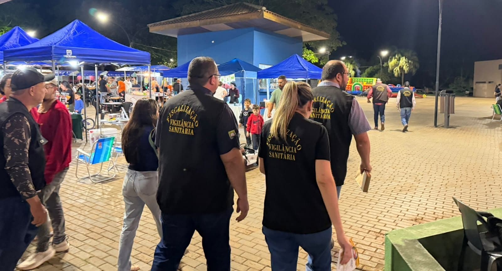 Vigilância Sanitária intensifica ações de orientação sanitária na Feira Central e em comércios de alimentos