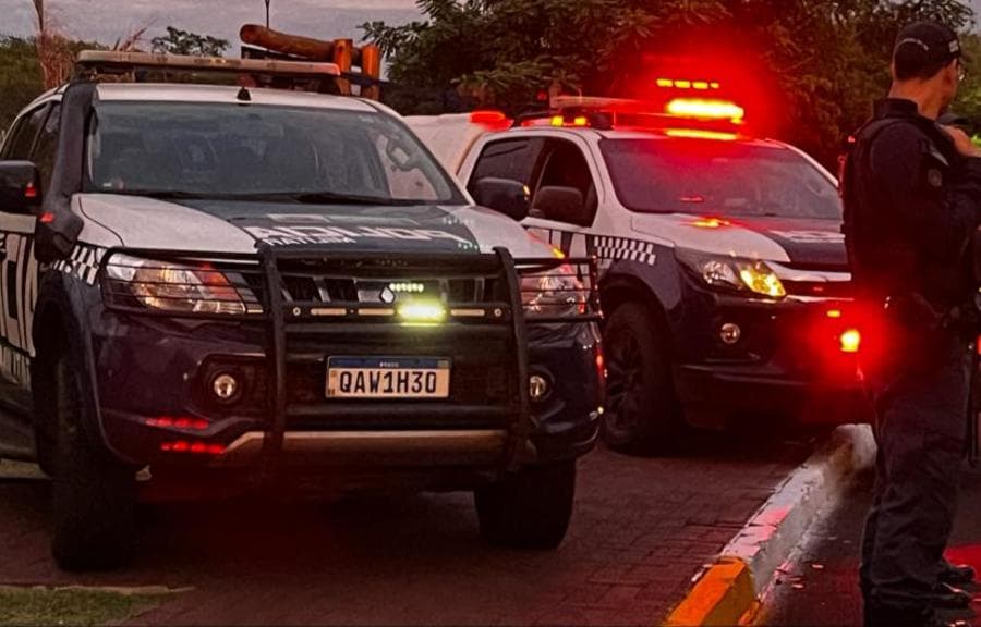 Mulher de 37 anos é vítima de ameaça de morte após companheiro jogar gasolina nela
