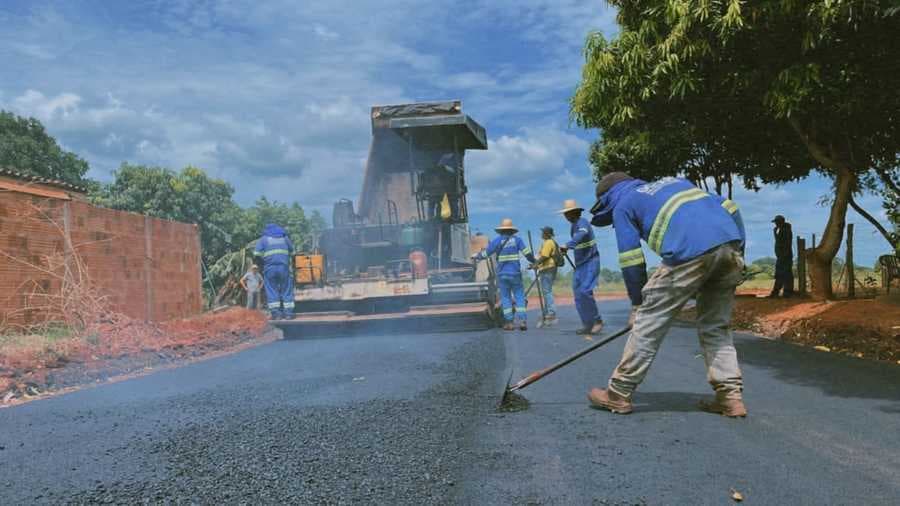 Campina Ipacaray recebe mais uma etapa de obras com 260 toneladas de asfalto