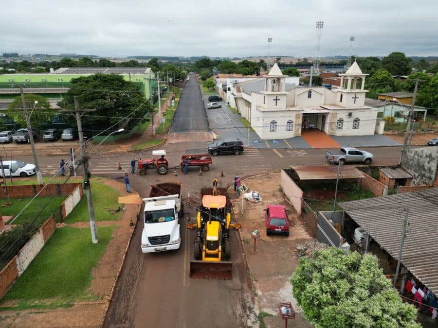 Recebendo obras de asfalto, rua Quintino Bocaiúva vai se tornar mão única em breve