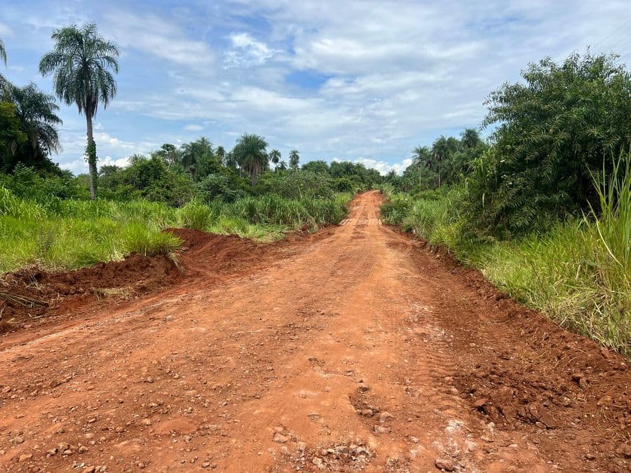 Equipes da Seinfra realizam manutenção nas estradas do Assentamento Vacaria