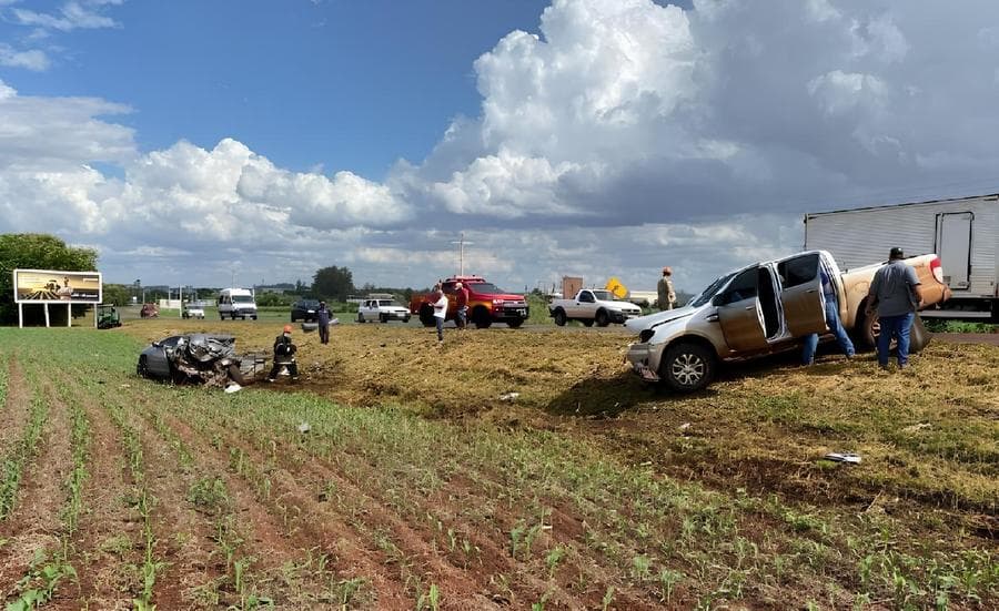 Homem de 40 anos morre em acidente entre caminhonete e carro na MS-162