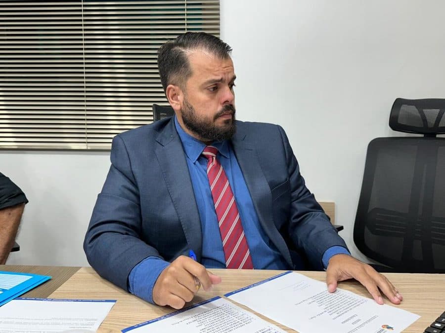 Vereador Robert Ziemann pede mais profissionais de apoio dentro das salas de aula