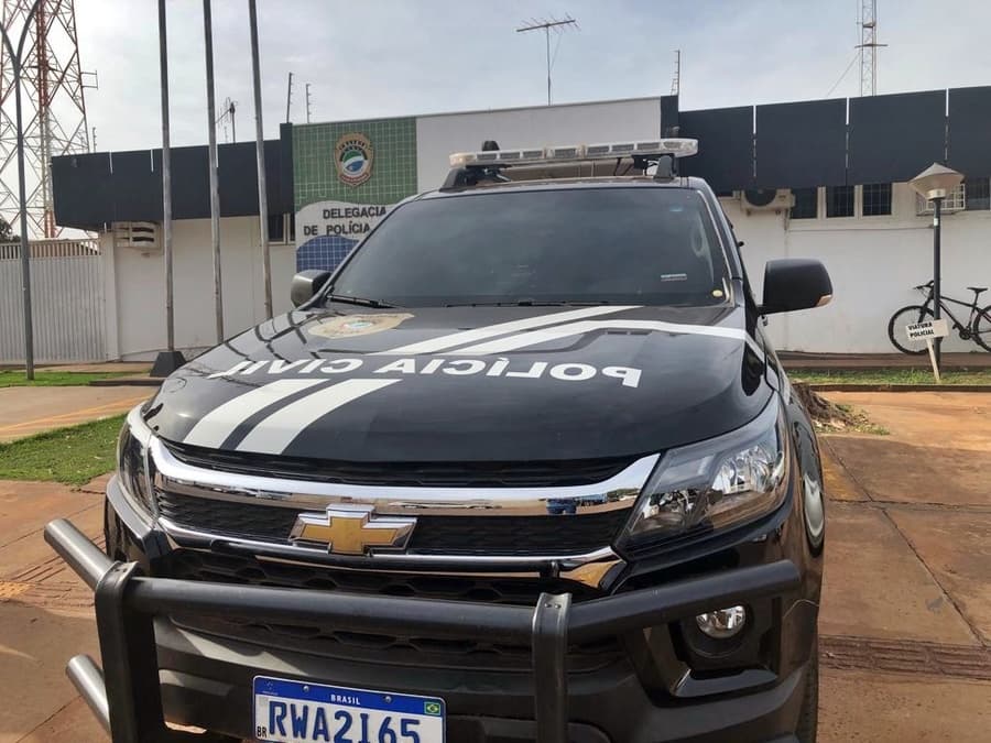 Ladrão furta roda e pneu de carro em Sidrolândia enquanto proprietário estava em missa