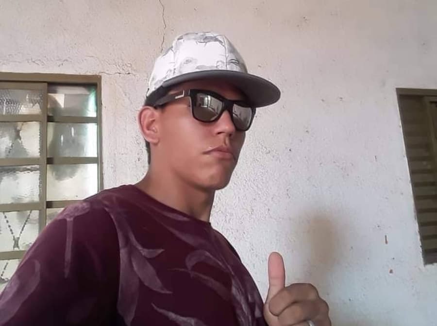 Jovem de 21 anos desaparece em Maracaju e família pede ajuda para encontrá-lo