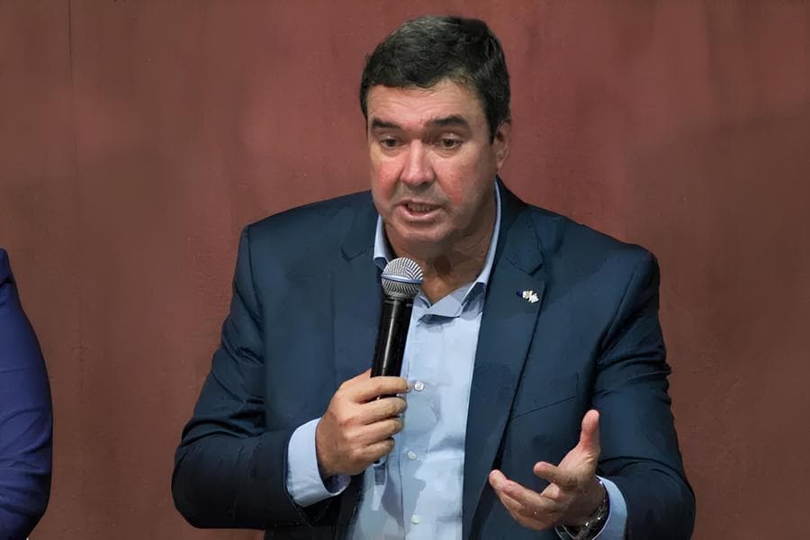 Governador projeta ruas das 79 cidades de MS todas asfaltadas em cerca de 7 anos