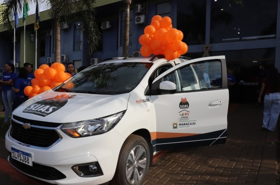 Com recursos de emenda federal, Prefeitura de Maracaju entrega veículo para o CREAS