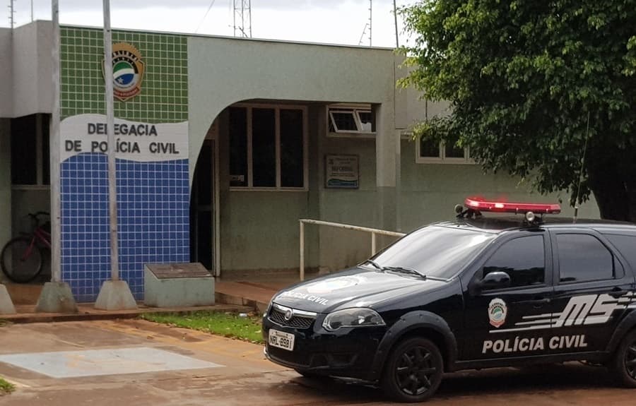 Meliante quebra cadeado, invade farmácia em Sidrolândia e deixa prejuízo de mais de R$ 300,00