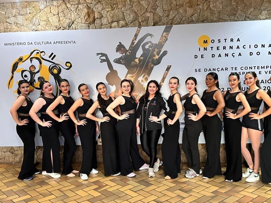 Jovens talentosas do Instituto Pequeno Cidadão e Secretaria de Cultura de Maracaju brilham no 8º Prêmio Onça Pintada
