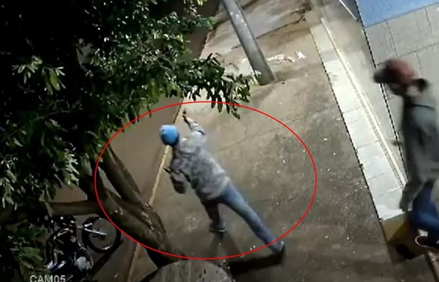 Homem tenta atirar após discussão, arma falha e ele acaba preso pela Polícia Civil