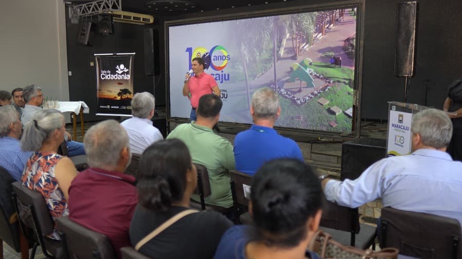 Em parceria com o Incra, Prefeitura entrega 35 Contratos de Concessão de Uso para pequenos produtores rurais