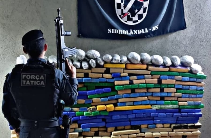 Força Tática de Sidrolândia apreende carga de maconha e skunk avaliada em R$ 1,4 milhão
