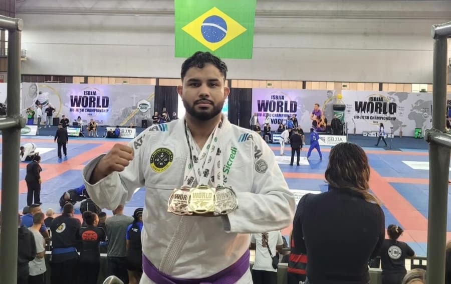 Com apenas 19 anos, atleta da Sicredi Pantanal se torna Bicampeão Mundial de Jiu-Jítsu