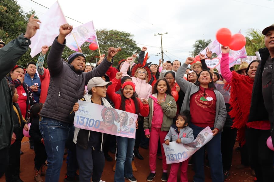 Mais uma vez, Prefeita reúne multidão na Aldeia Tereré e hoje cumpre agenda no Capão Bonito