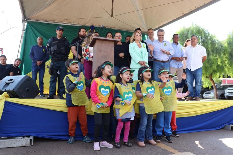 Evento cívico em frente ao Paço Municipal abre Semana da Pátria em Sidrolândia