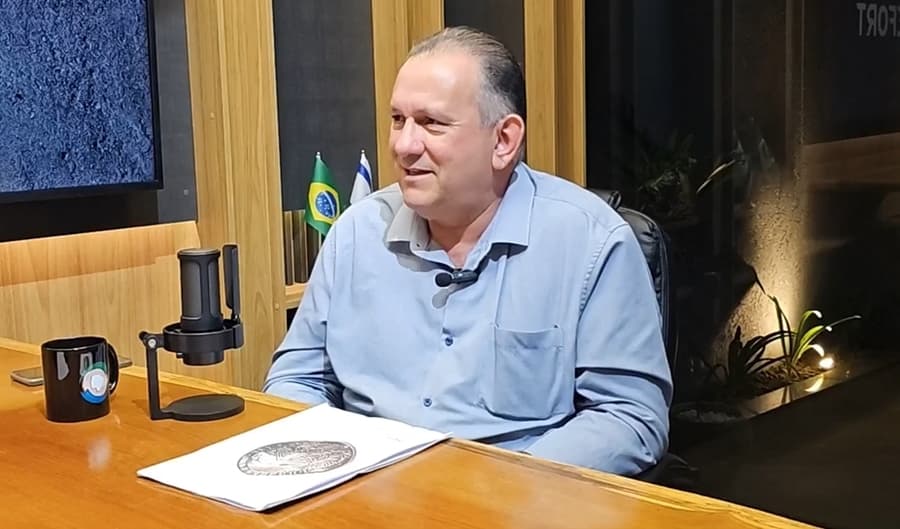 Luiz Lemes evita ataques, tem boas ideias e diz que é contra acordos políticos