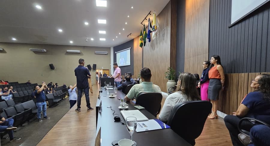 “Não vai faltar diálogo, espero harmonia pelo bem de Sidrolândia”, diz Rodrigo na Câmara