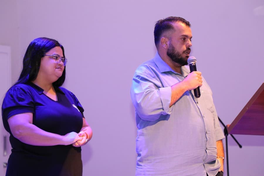 Vereador Robert destaca a urgência da equiparação salarial dos professores de apoio em Simpósio de Educação Especial