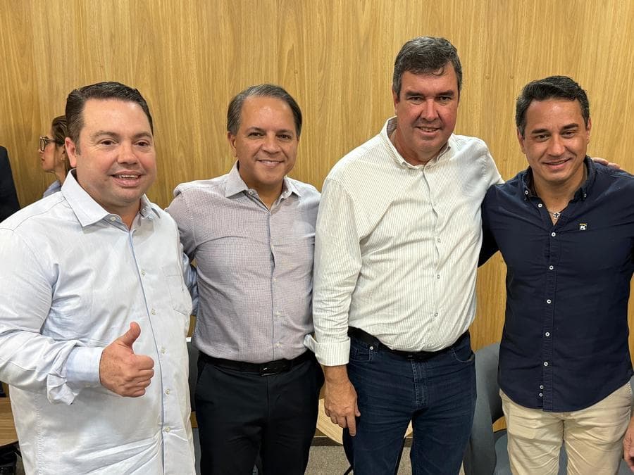 Coronel David reforça compromisso com prefeitos eleitos para desenvolvimento dos municípios