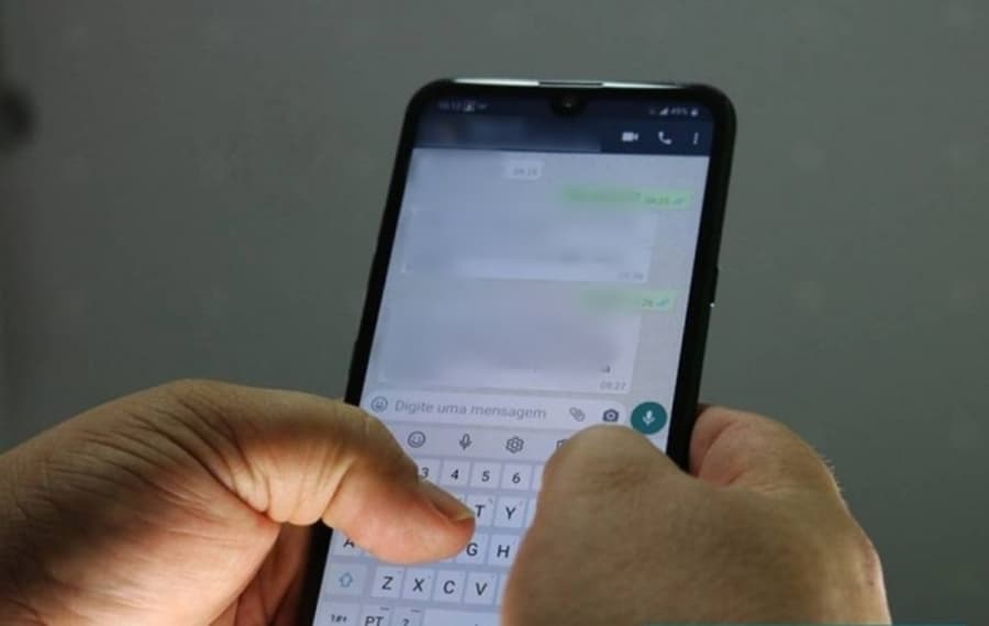 Idoso de 79 anos recebe mensagem no WhatsApp, é enganado por golpistas e perde R$ 7 mil reais