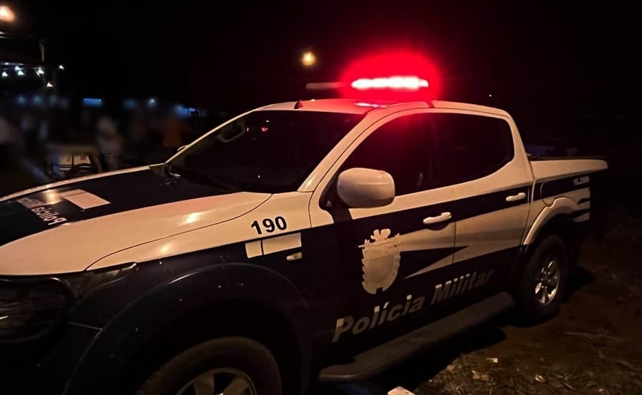 PM prende homem e apreende adolescente que invadiram e furtaram R$ 600,00 em drogaria