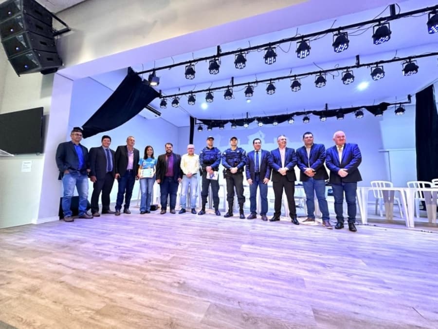 Comandante do 15º Batalhão apresenta ações de segurança na Câmara Municipal de Maracaju