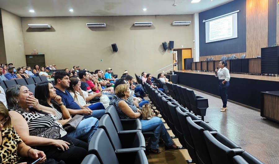 “Má gestão ocasionou isso”, diz secretária sobre dívidas de R$ 15 milhões na prefeitura