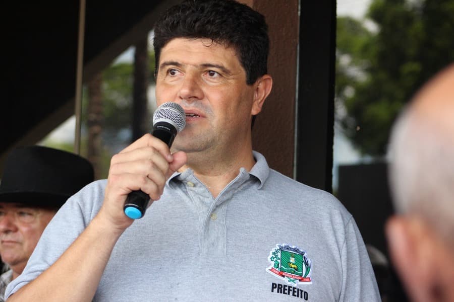 “Médicos receberão de acordo com a produção apresentada”, diz prefeito baseado em decreto emergencial na Saúde