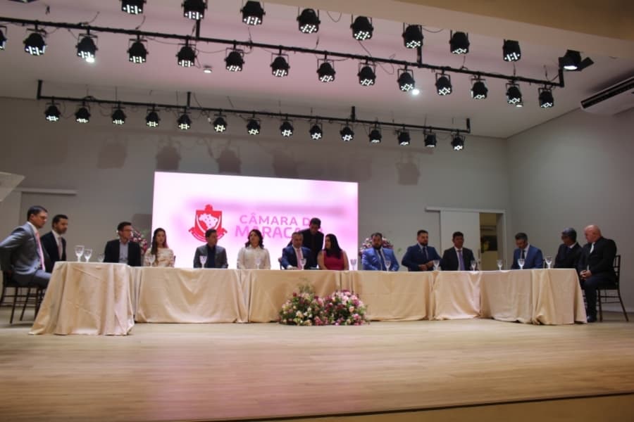 Em sessão solene, Câmara de Vereadores homenageia mulheres com medalha mérito mulher maracajuense