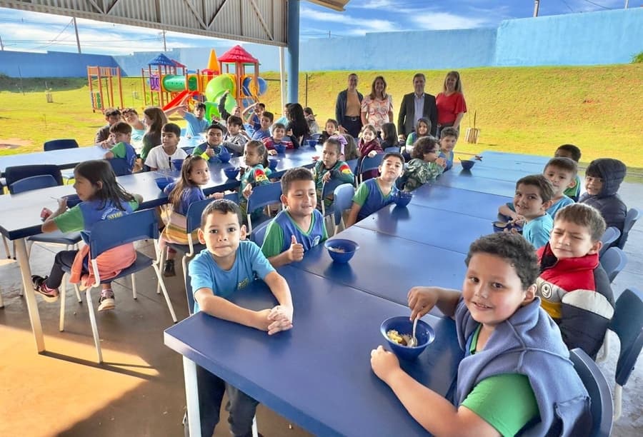 Na semana da Festa da Linguiça, alunos da Rede Municipal de Maracaju saboreiam iguaria tradicional