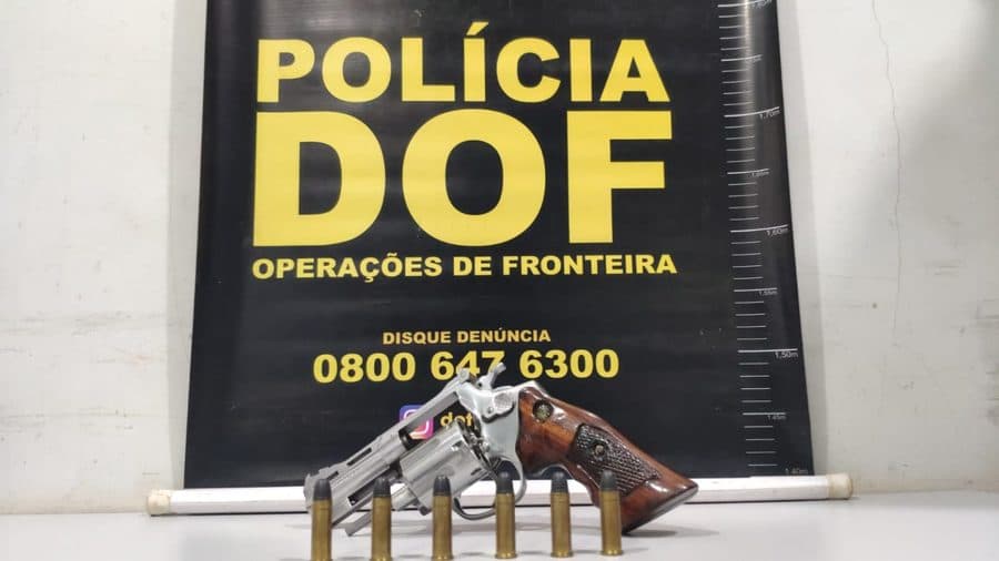 DOF apreende revólver calibre .38 e dois homens são detidos em Maracaju