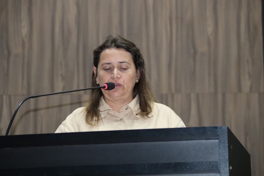Vereadora Joana celebra aprovação do projeto de lei que incentiva e facilita contratação de pessoas com TEA