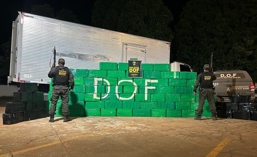 DOF apreende caminhão baú com mais de 1,5 tonelada de maconha em Maracaju