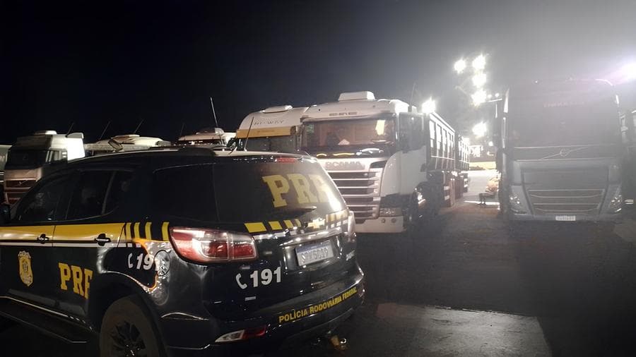 Em Sidrolândia, Polícia Rodoviária Federal apreende 450 mil maços de cigarros contrabandeados
