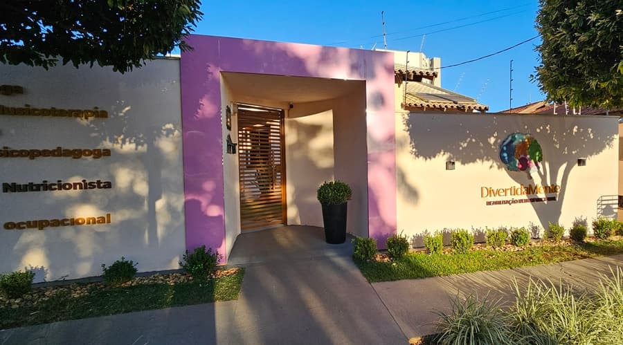 Em Sidrolândia, Clínica Divertidamente abre vagas para profissionais da área da saúde