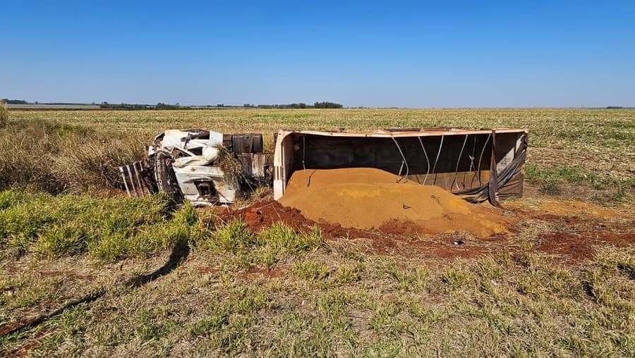 Motorista que morreu após tombar caminhão na MS-162 tinha 40 anos e morava em Dourados