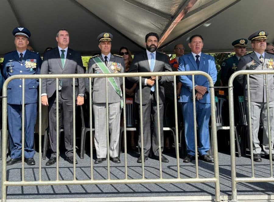 Gerson participa do desfile de 7 de Setembro e destaca a reflexão sobre democracia e nação