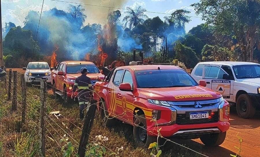 Incêndio de grande proporção mobiliza Corpo de Bombeiros no Assentamento Barra Nova, em Sidrolândia
