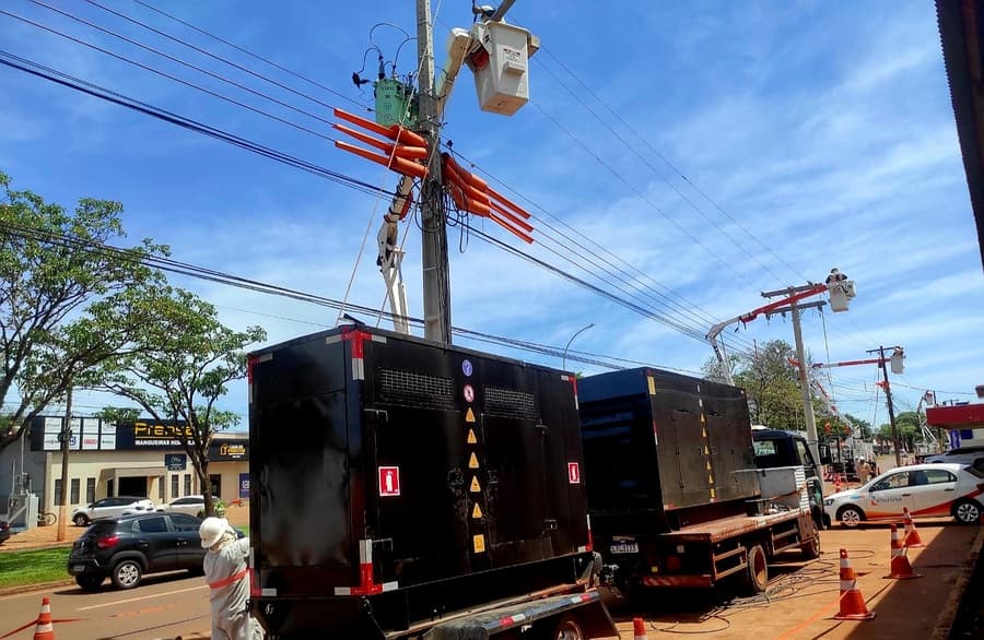 Pressionada por autoridades políticas, Energisa usa até geradores para não desligar rede durante manutenção em Sidrolândia