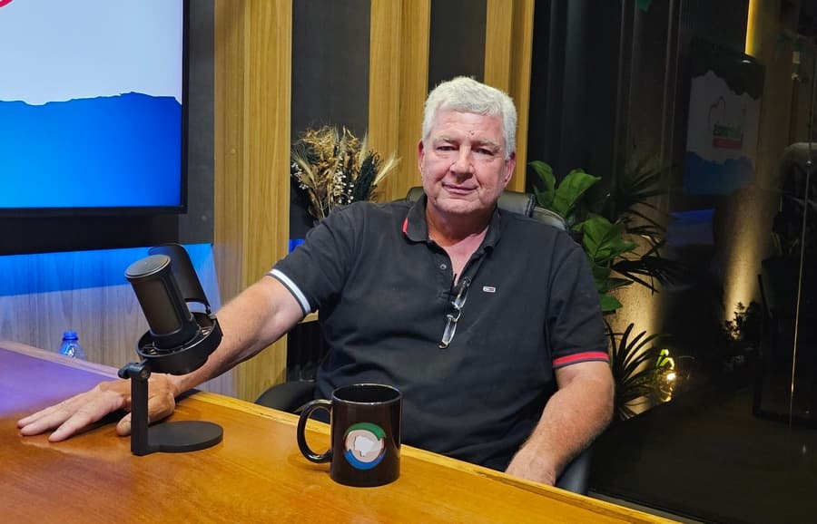 Em Podcast, Jacob rebate acusações, mostra transparência e detalha investimentos no Hospital