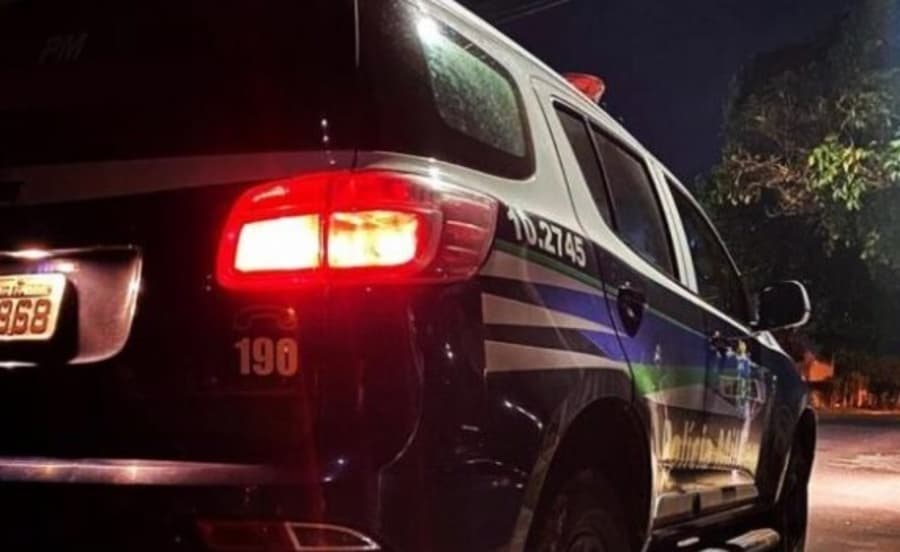 Ao tentar fugir da PM após briga, jovem de 21 anos é parado a tiros e acaba preso