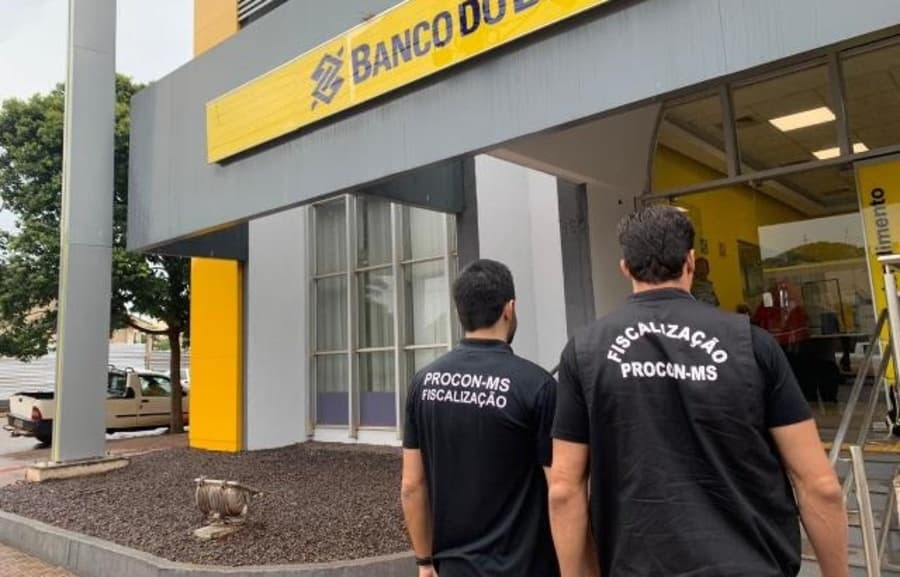 Procon Estadual autua três agências bancárias em Sidrolândia