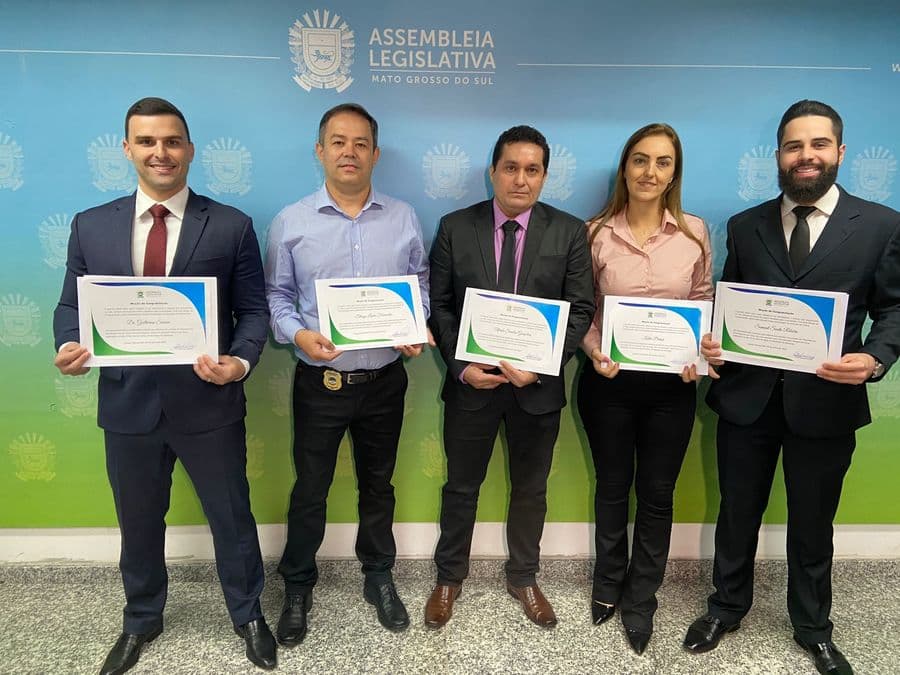 Delegado e Policiais Civis de Maracaju são homenageados na Assembleia Legislativa