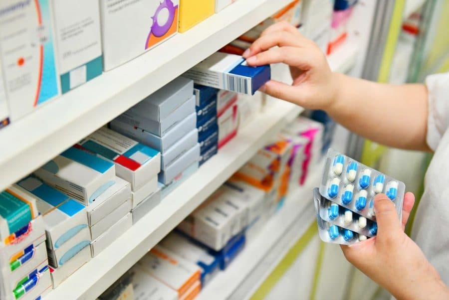 Em vários estados, falta de medicamentos afeta setor público e privado